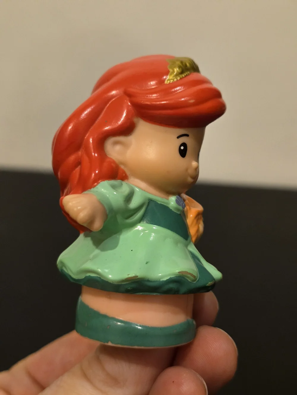 Little People Princess Talker Ariel Green Dress Holding Shell - Picture 5 of 6